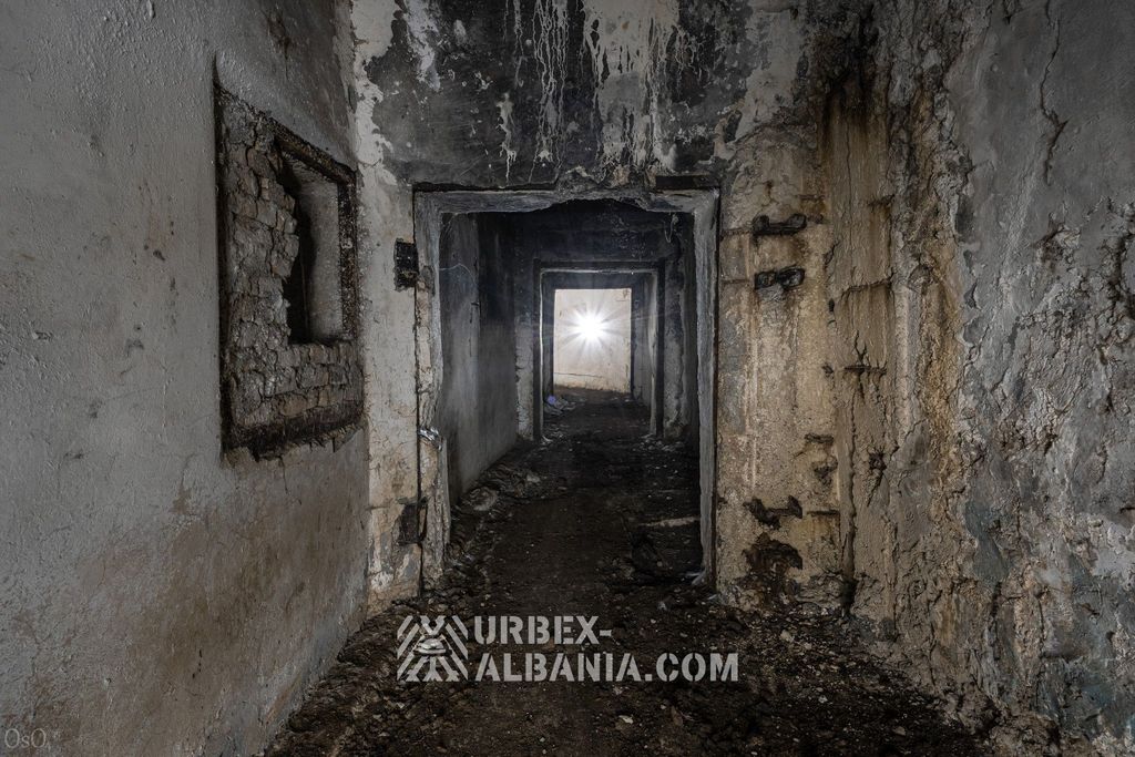 Elektrownia, warsztat i magazyn amunicji dla bazy marynarki wojennej