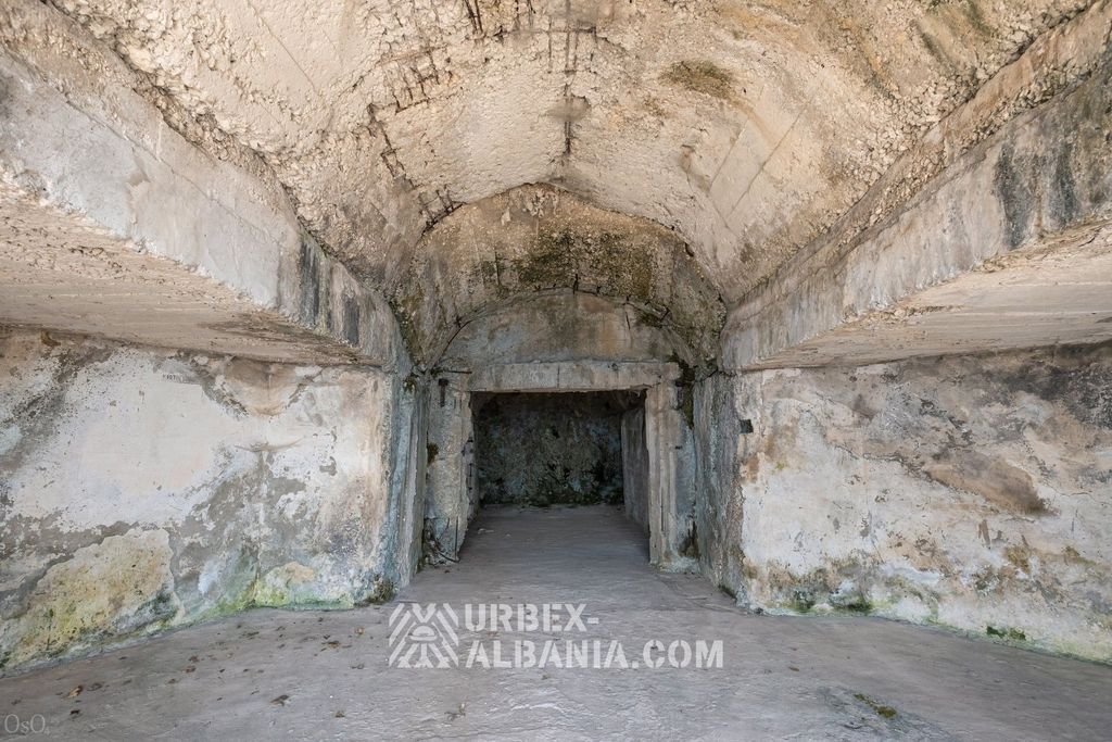 Coastal Artillery Bunkers V-LO