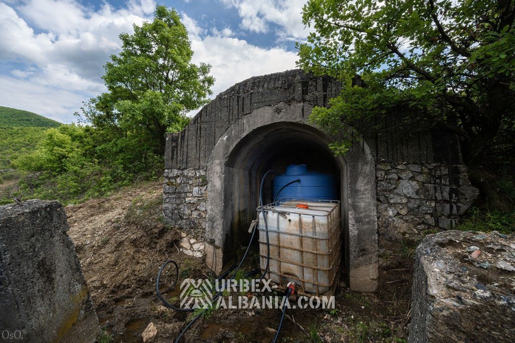 Minuscoli bunker di stoccaggio