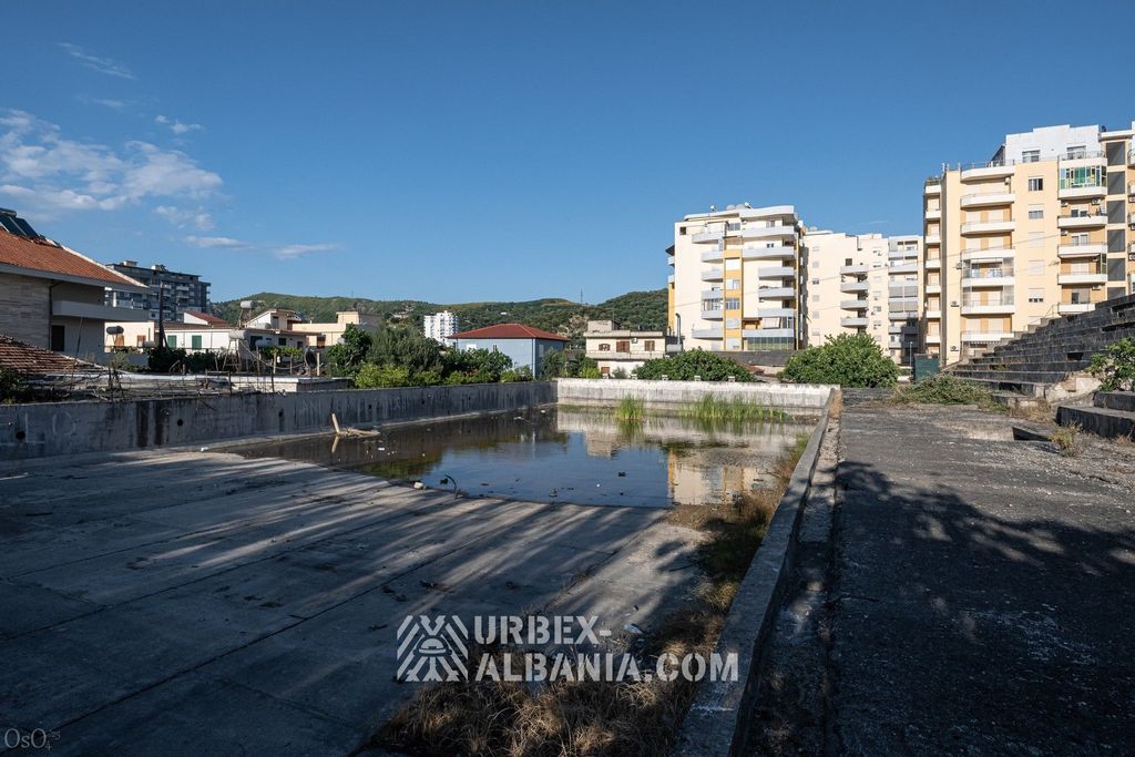 Piscina Pública de la Época Comunista