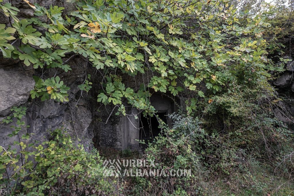 Radio Communications Bunker T-QR