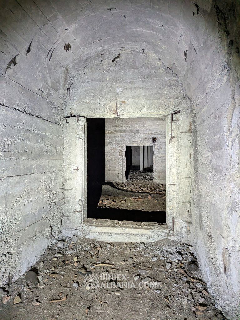 Velitelský bunker Lushnjského okresu