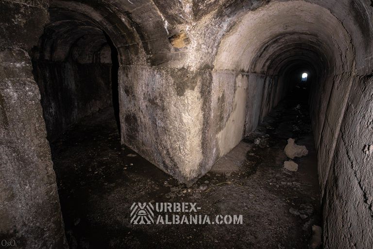 Refugio antiaéreo de tipo túnel en Puka