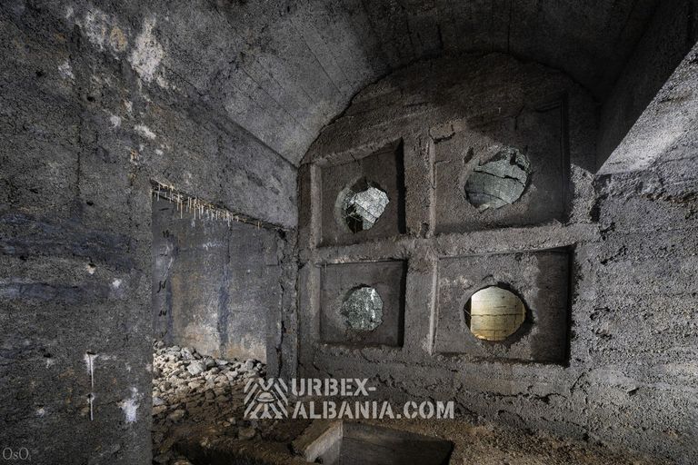 Hospital subterráneo en Kukes