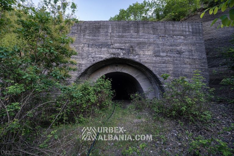 Železniční tunel dlouhý 1 km