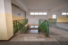 Scuola Abbandonata nel Villaggio D-KS