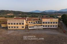 Scuola Abbandonata nel Villaggio D-KS