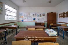 Scuola Abbandonata nel Villaggio D-KS