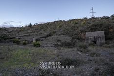 Immenses Bunkers Inachevés