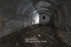 Immenses Bunkers Inachevés