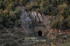 Base de Chars avec Garages Souterrains L