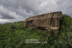 Galeries avec Blockhaus au Sommet de la Colline