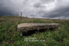Galeries avec Blockhaus au Sommet de la Colline