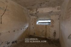 Galeries avec Blockhaus au Sommet de la Colline
