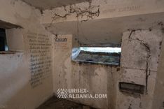 Galeries avec Blockhaus au Sommet de la Colline