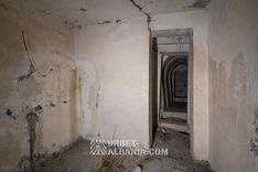 Galeries avec Blockhaus au Sommet de la Colline