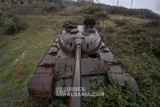 Base de Tanques con Garajes Subterráneos F