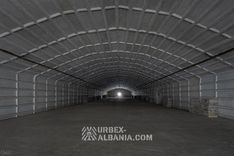 Lagertunnel in einer Schlucht