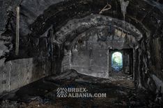 Base de tanques con garajes subterráneos SH