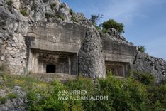 Artilleriebunker L-KG mit Befestigungsanlagen