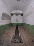 Bunker D-ZQ con Grandi Porte e Postazioni d'Artiglieria