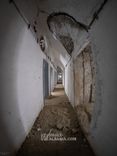 Bunker D-ZQ con Grandi Porte e Postazioni d'Artiglieria