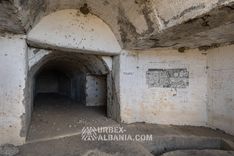 Bunkry Artylerii Przybrzeżnej T-QJ z Tunelami