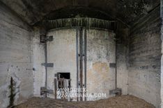Bunkers d'Artillerie F-JZ avec Tunnels