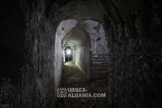 Bunkeri V-TA me shkallë të gjatë dhe bunker të vogël