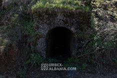 Abri antiaérien de type tunnel à Puka
