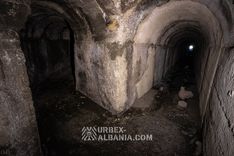 Abri antiaérien de type tunnel à Puka