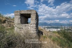 Bunker T-YW avec deux casemates et un puits de ventilation