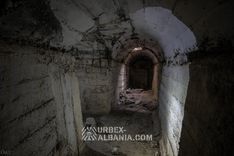 Bunker T-YW avec deux casemates et un puits de ventilation