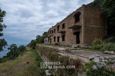 Bunkers d'Artillerie Côtière V-MU avec Tunnels