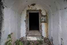 Ancienne Base Militaire avec Plusieurs Tunnels et Bunkers T-T