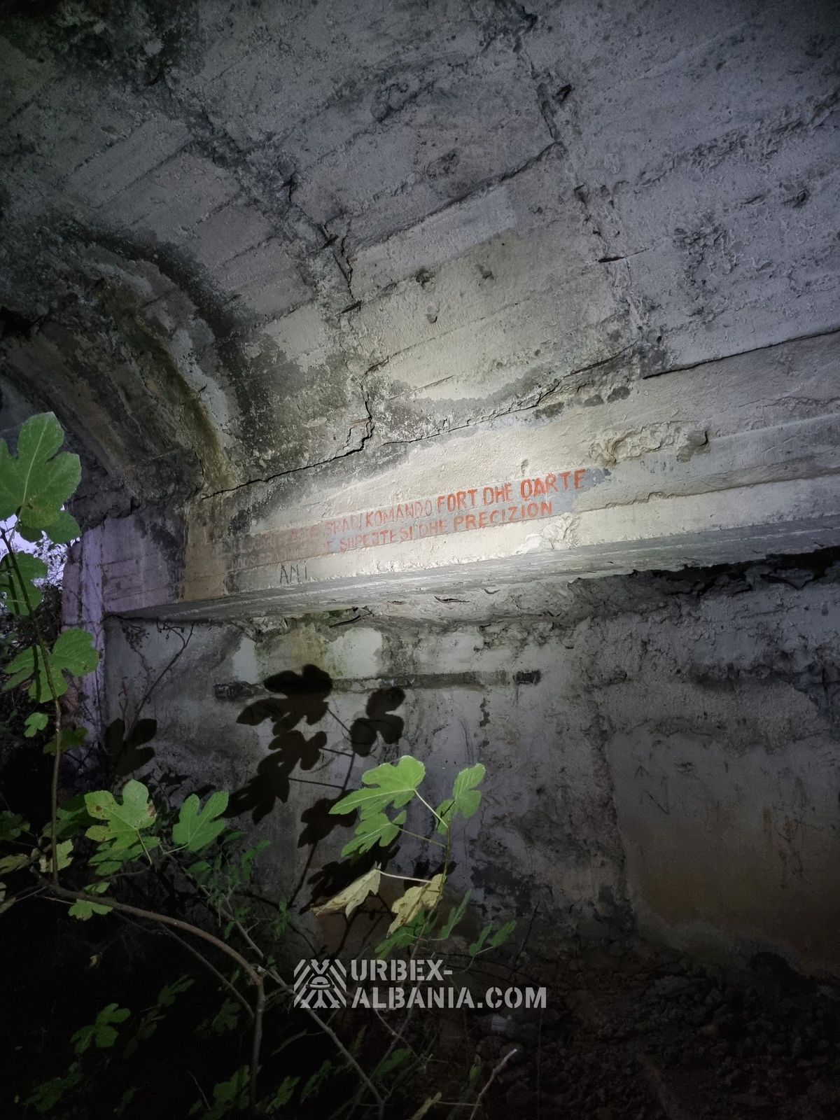 Bunker di Artiglieria T-RA con Gallerie