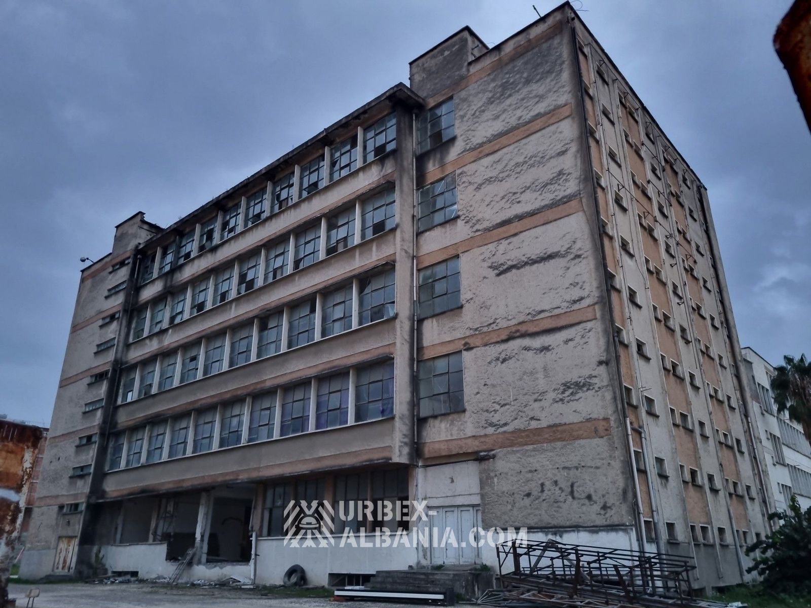 Fabrika e Veshjeve