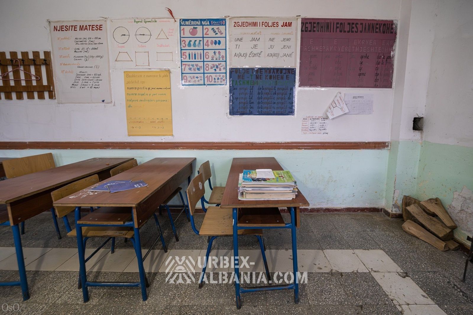 Scuola Abbandonata nel Villaggio D-KS