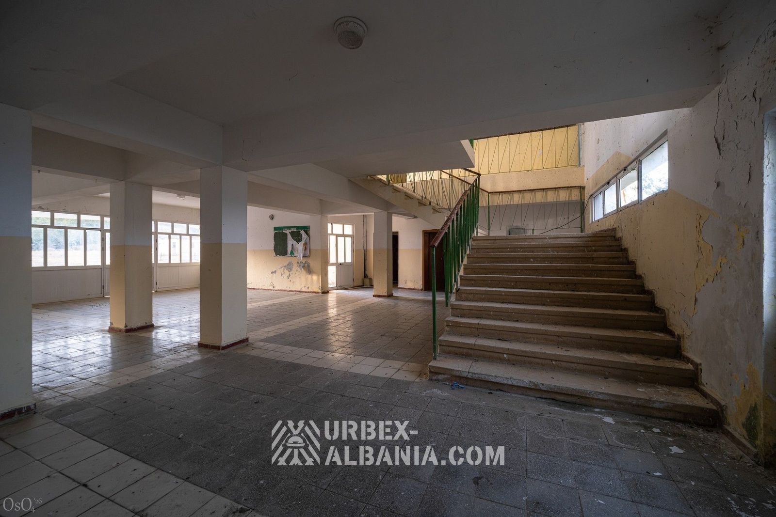 Scuola Abbandonata nel Villaggio D-KS