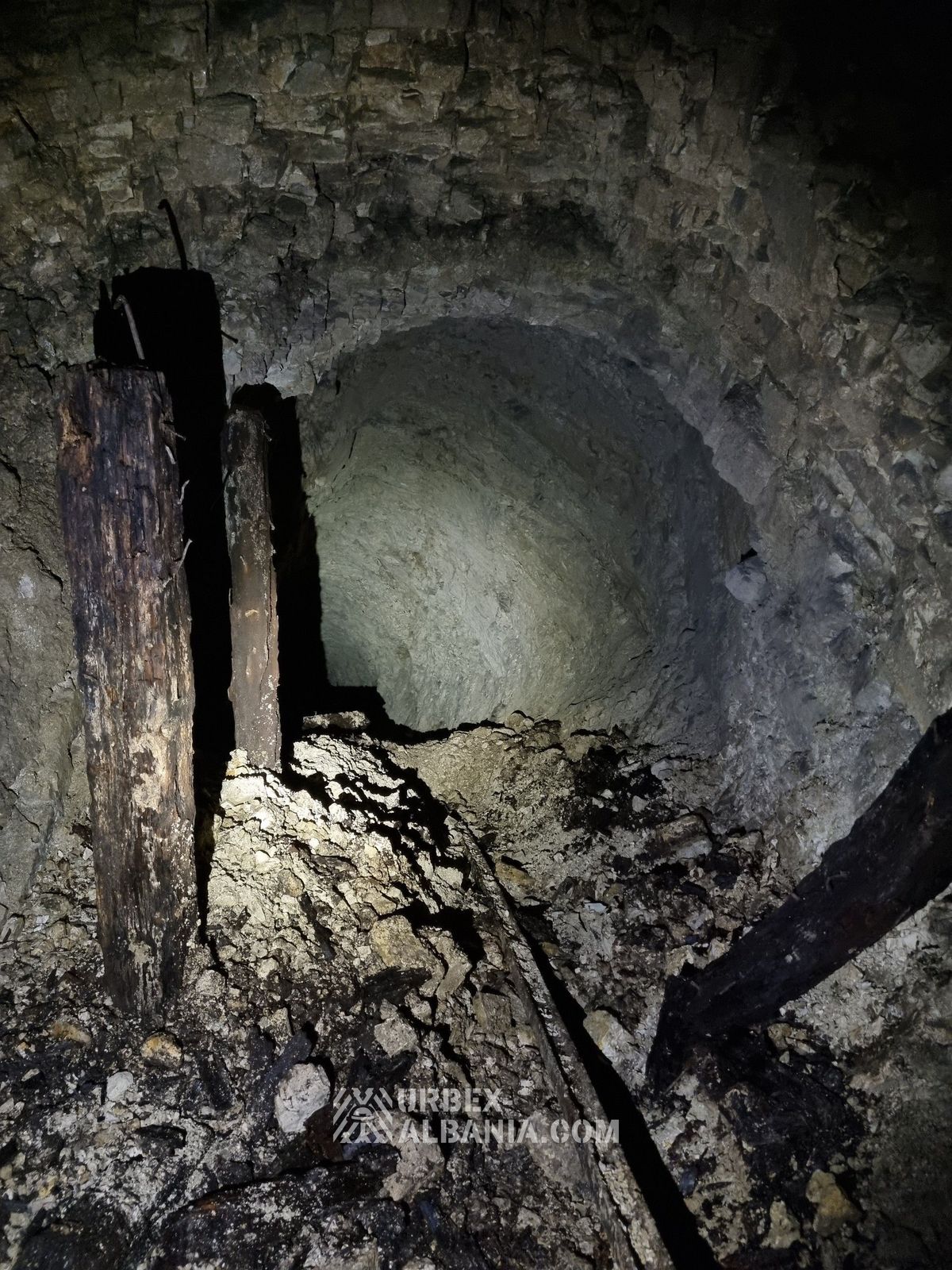 Podzemní nemocnice a protiletecký kryt v Beratu