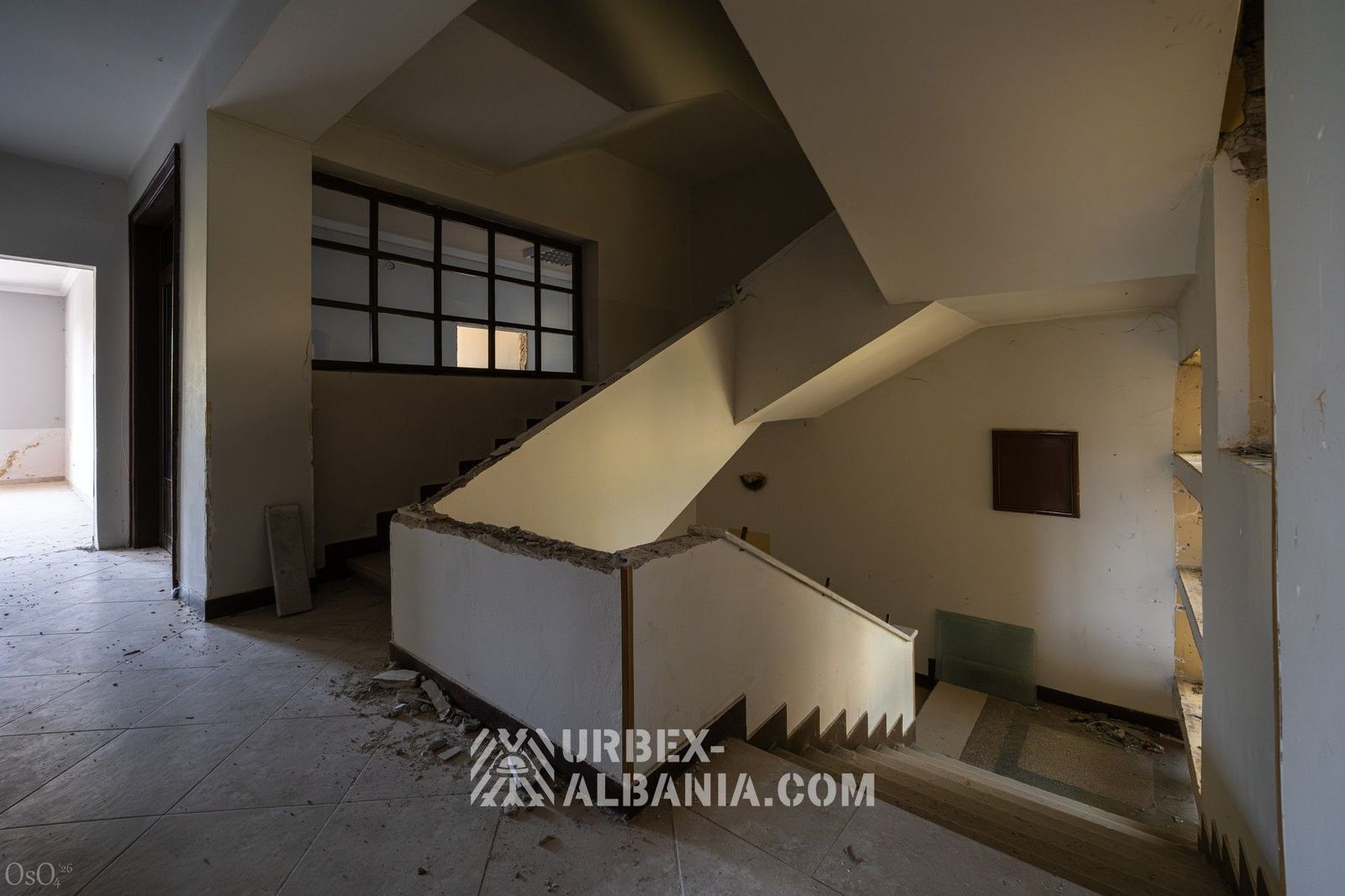Hotel urbano de estilo modernista K-R