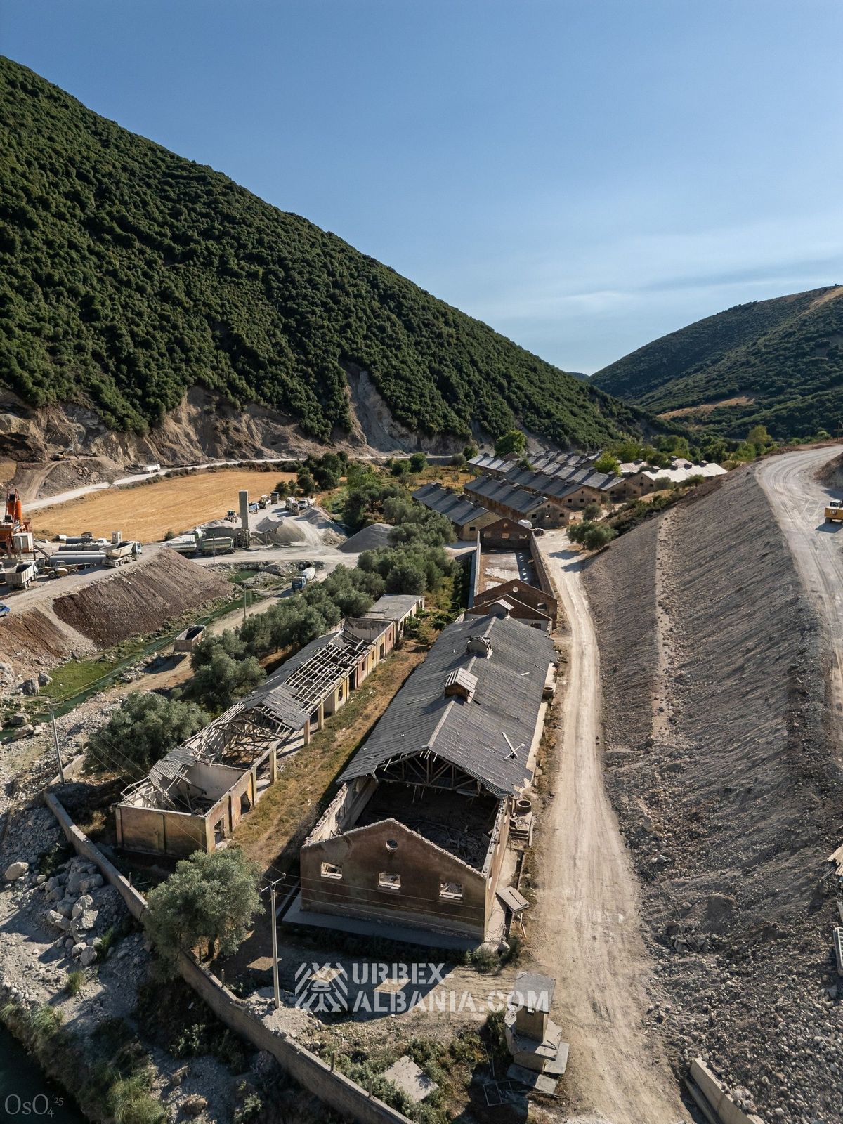 Lagerhangars und unterirdisches Kraftstoffdepot