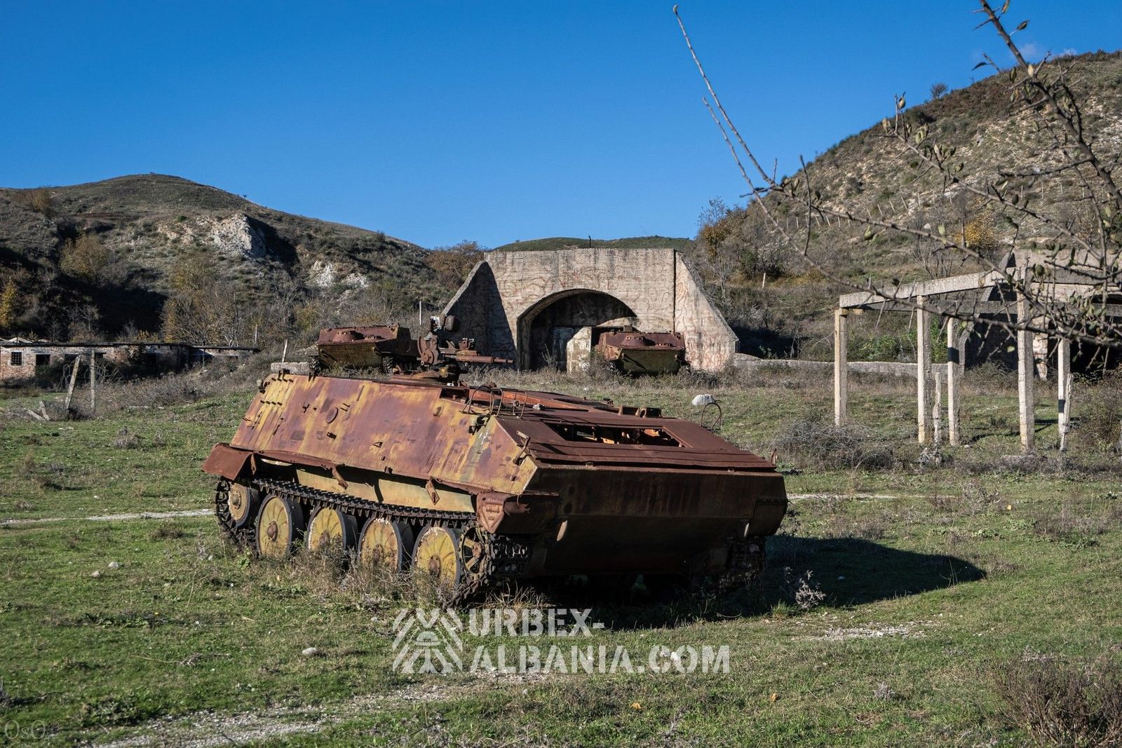 Baza e Tankeve me Garazhe Nëntokësore G