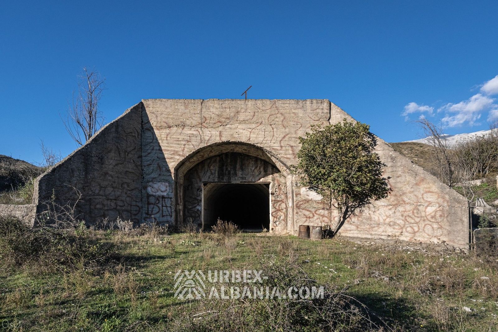 Baza e Tankeve me Garazhe Nëntokësore G