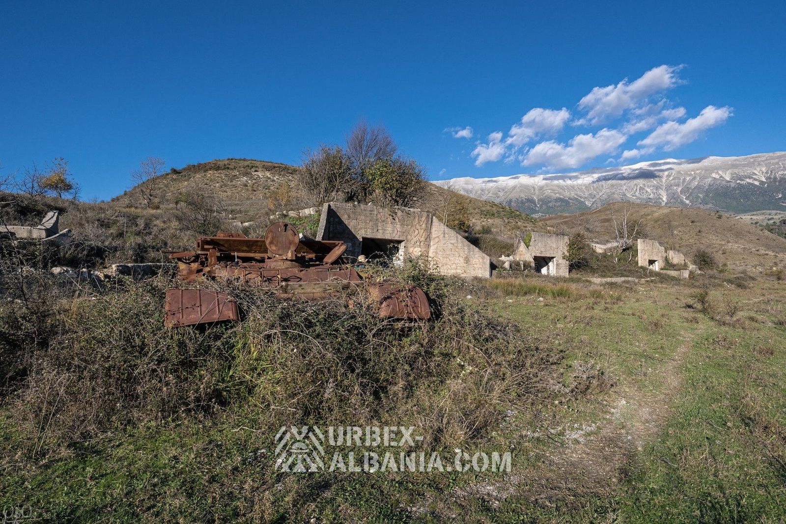 Baza e Tankeve me Garazhe Nëntokësore G