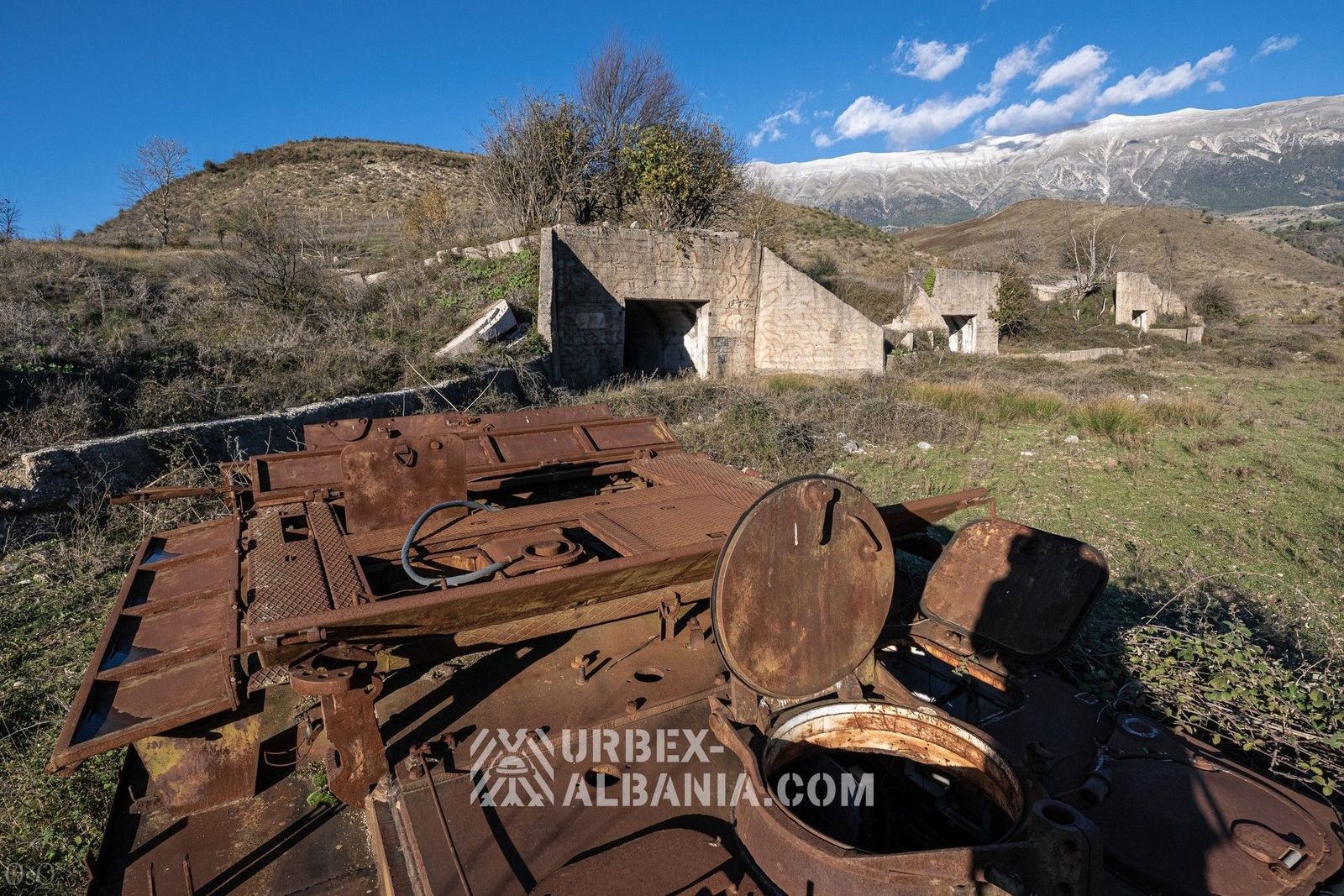Baza e Tankeve me Garazhe Nëntokësore G