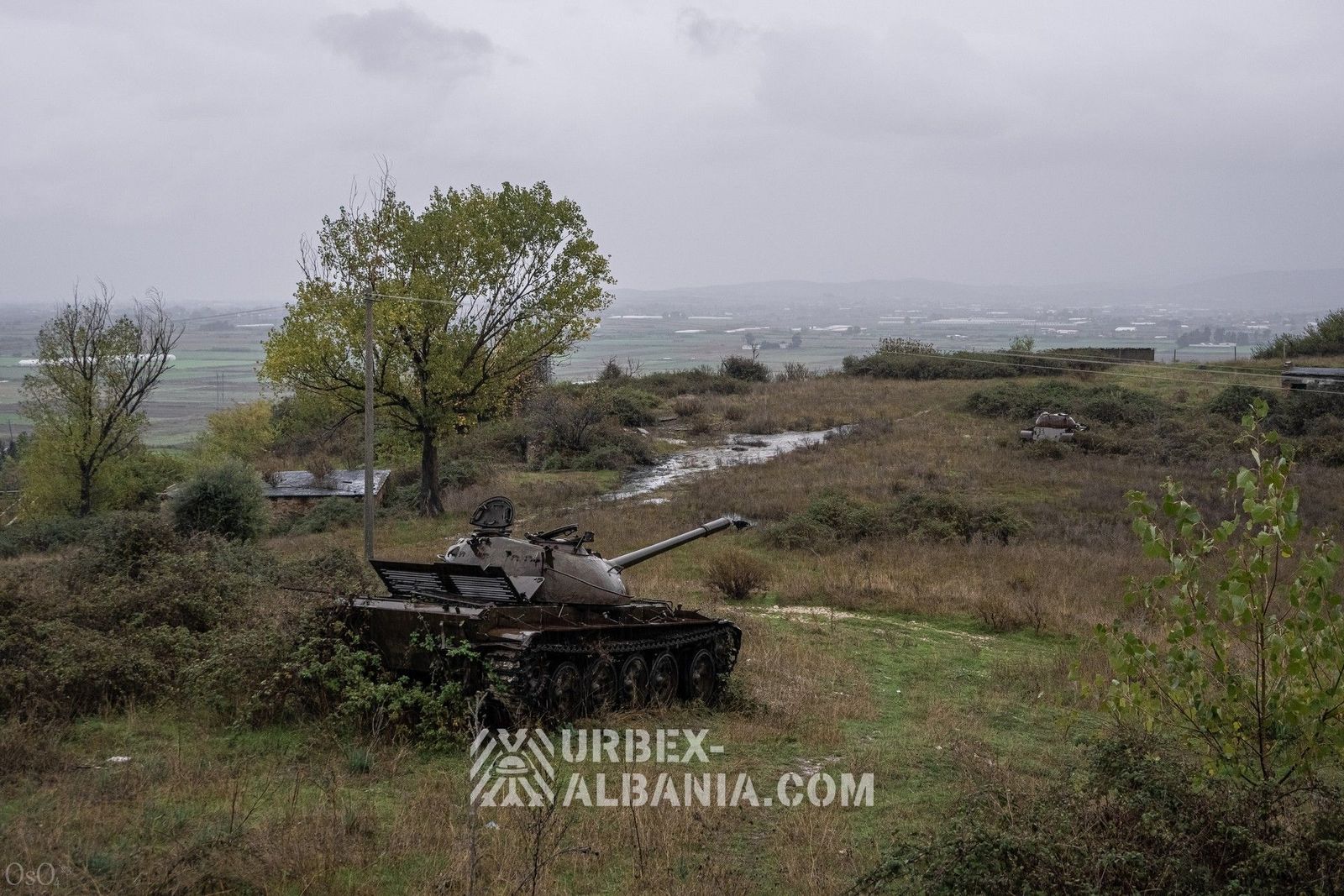 Base de Tanques con Garajes Subterráneos F