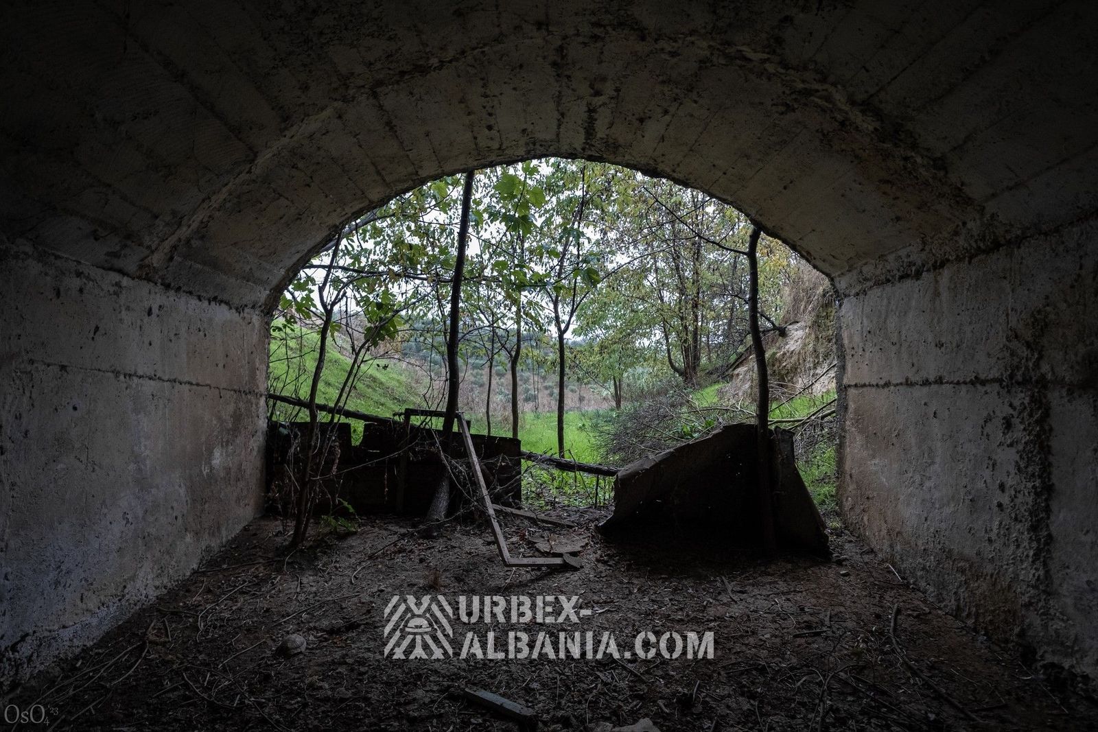 Base de Tanques con Garajes Subterráneos F