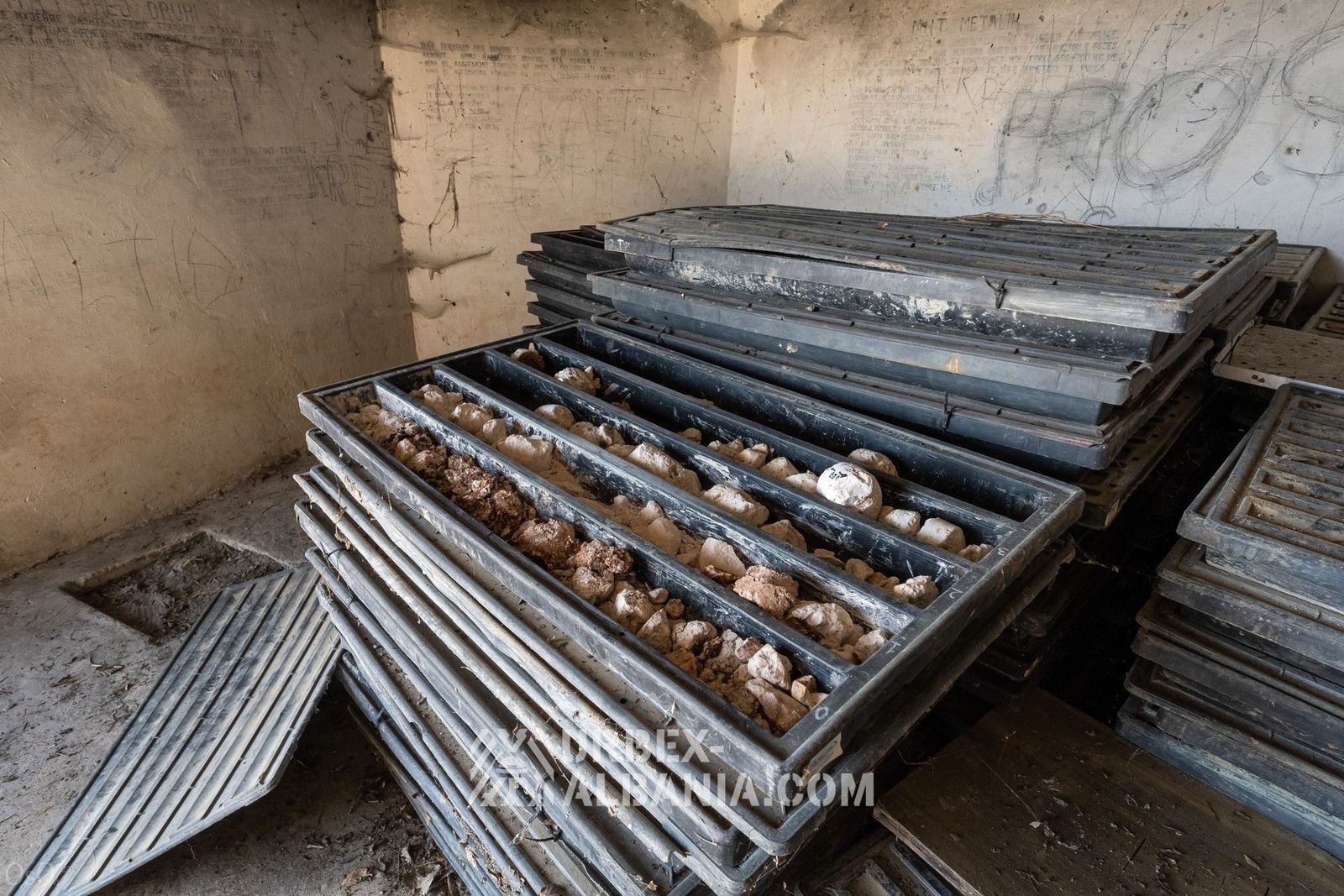 Coastal Artillery Bunkers V-LO