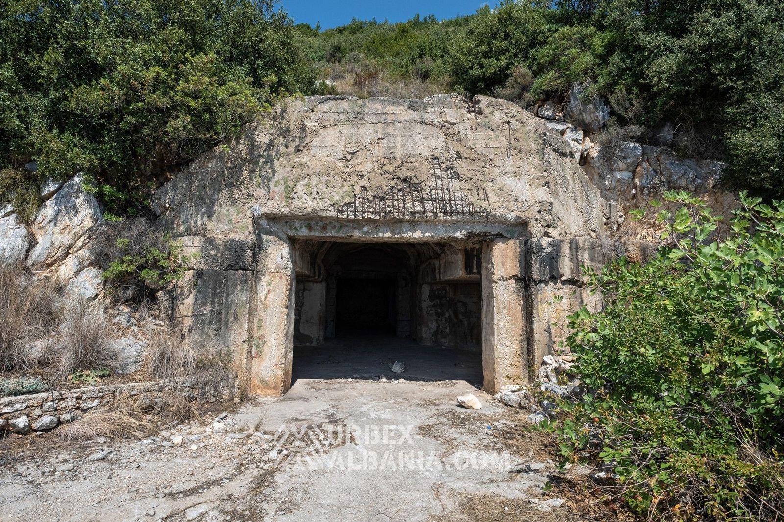 Coastal Artillery Bunkers V-LO